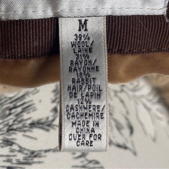 abercrombie and fitch sweater | SIZE M fits small - Picture 6 of 7